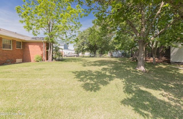 203 Mercer Rd, Jacksonville, NC 28546 - view of yard