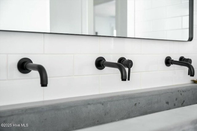7522 Dunbar Rd, Wilmington, NC 28411 - bathroom view of decorative backsplash