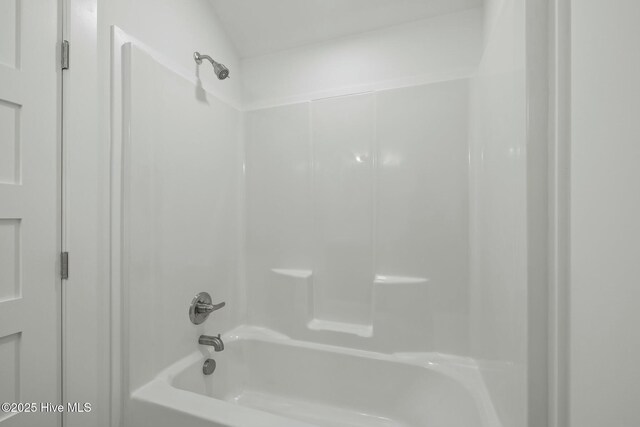 1615 Live Oak St Unit A & B, Beaufort, NC 28516 - full bathroom featuring washtub / shower combination