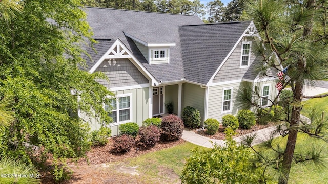 320 Thorne Rd, Pinehurst, NC 28374 - view of front of home featuring a shingled roof and board and batten siding