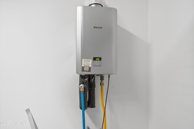 7801 Harrier Cir, Leland, NC 28451 - room details with water heater