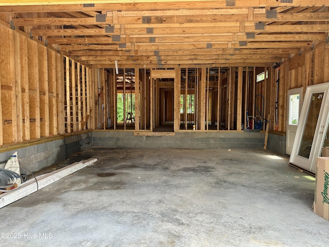 1462 Pinecroft Ln SE, Bolivia, NC 28422 - misc room featuring concrete floors