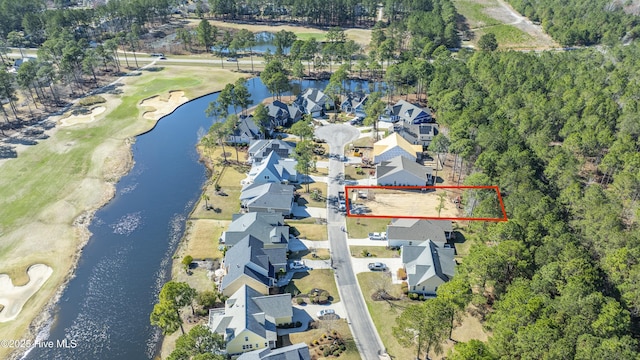 1462 Pinecroft Ln SE, Bolivia, NC 28422 - aerial view of property's location featuring a nearby body of water, property boundaries highlighted, nearby suburban area, and a golf club