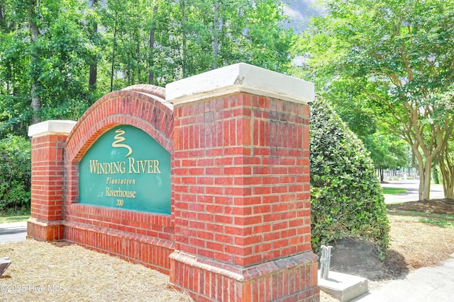1462 Pinecroft Ln SE, Bolivia, NC 28422 - view of community sign