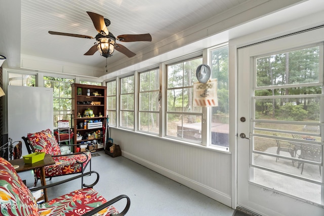 211 E 11th St, Southport, NC 28461 - sunroom featuring ceiling fan