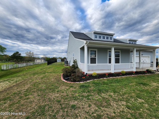 117 NW River Dr, Moyock, NC 27958 - living area featuring baseboards, a ceiling fan, wood finished floors, and visible vents