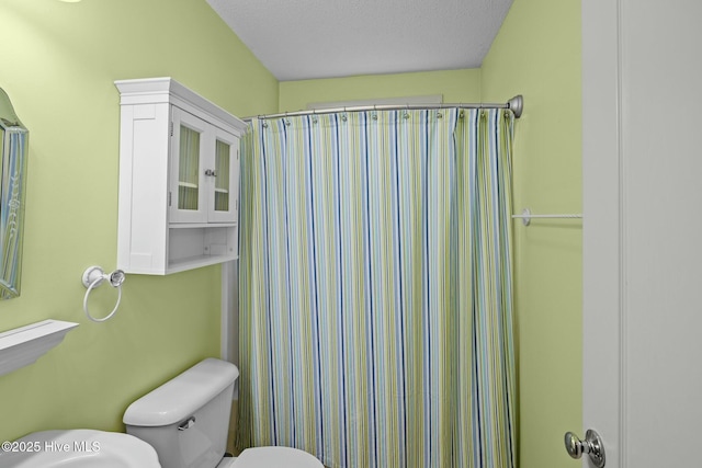 301 Derby Park Ave, New Bern, NC 28562 - full bath featuring toilet and curtained shower