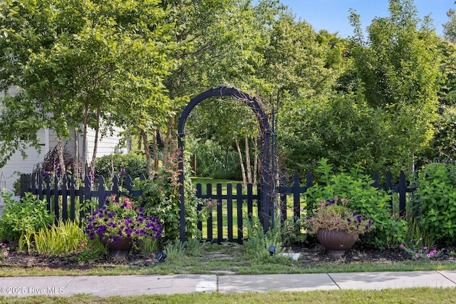 5994 Gray Squirrel Path, Southport, NC 28461 - view of gate