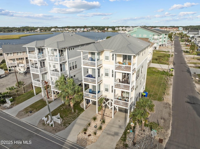 bird's eye view featuring a water view