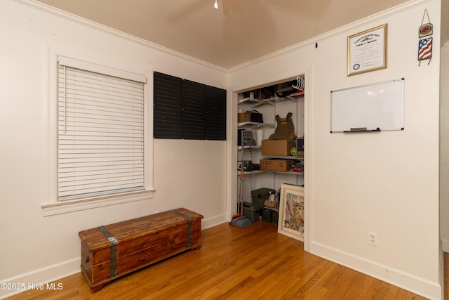 206 Robin Ln, Edenton, NC 27932 - interior space with wood finished floors, ornamental molding, a closet, and baseboards