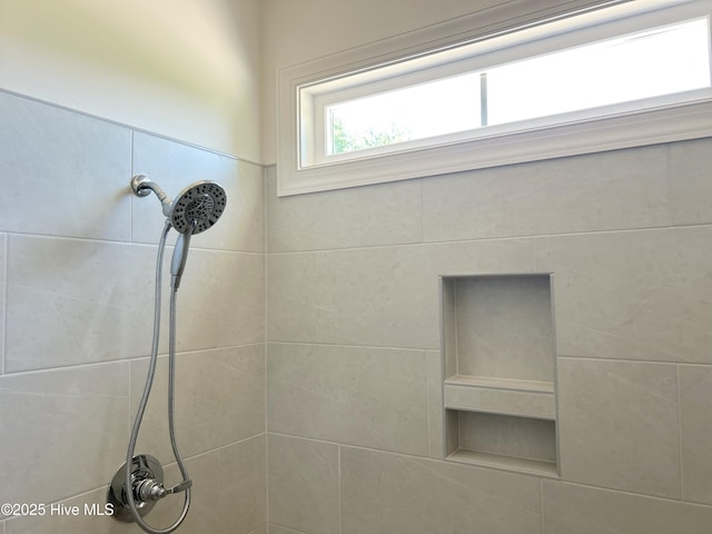 179 N Brightleaf Dr, Minnesott Beach, NC 28510 - bathroom featuring a tile shower