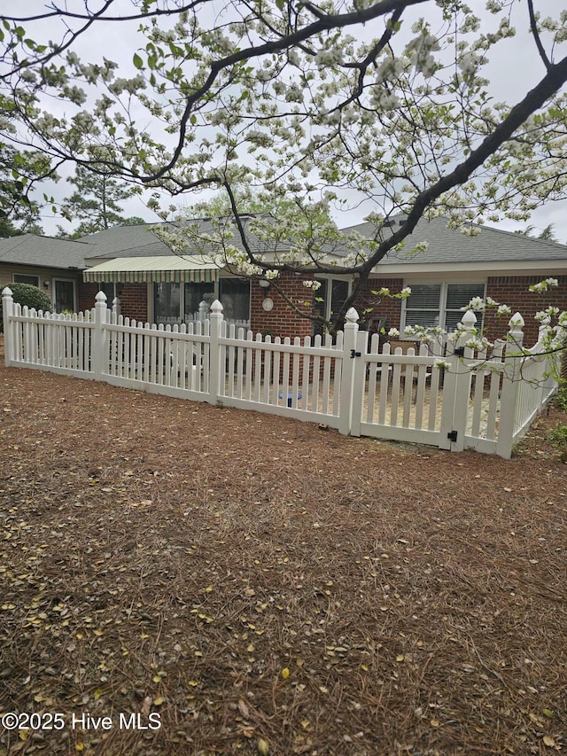 view of yard featuring a fenced front yard