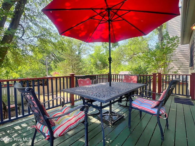 1120 S 3rd St, Wilmington, NC 28401 - wooden terrace featuring outdoor dining area