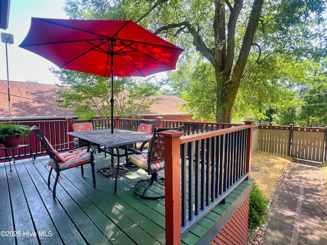 1120 S 3rd St, Wilmington, NC 28401 - wooden deck with outdoor dining area