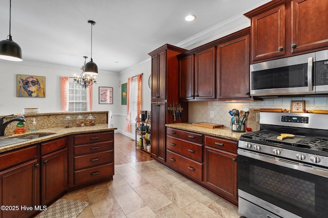 kitchen with an inviting chandelier, ornamental molding, a sink, stainless steel appliances, and backsplash