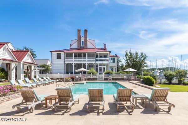 81 Boathouse Rd Unit 8, Oriental, NC 28571