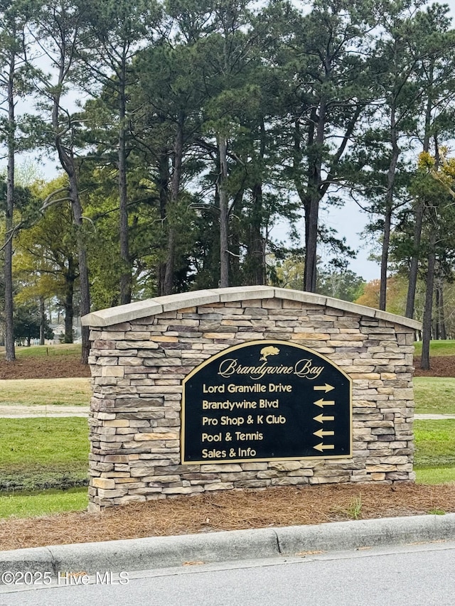 511 Pine Valley Dr, Morehead City, NC 28557 - view of community sign