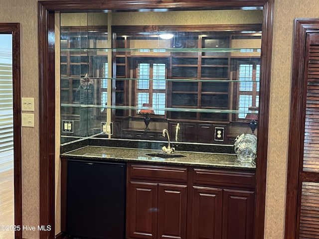117 Creekview Rd, New Bern, NC 28562 - unfurnished living room featuring built in features