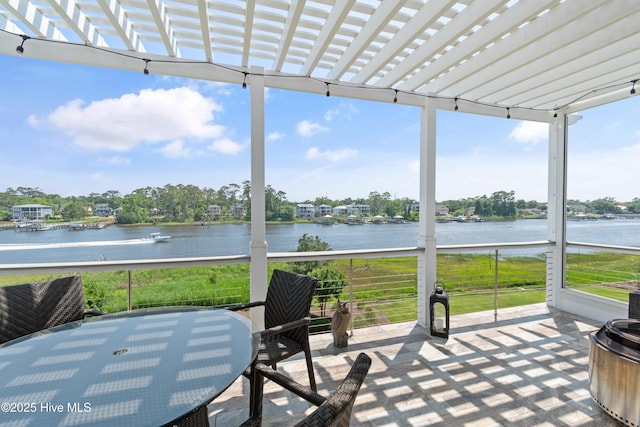 2821 Harborside Way, Southport, NC 28461 - sunroom with a water view