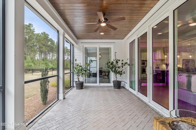 580 Jackline Dr, Hampstead, NC 28443 - unfurnished sunroom with a ceiling fan