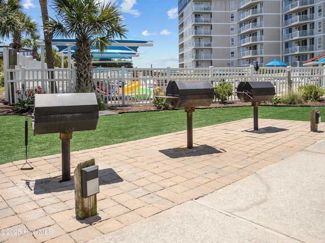 2000 New River Inlet Rd Unit 3513, North Topsail Beach, NC 28460 - view of home's community with fence