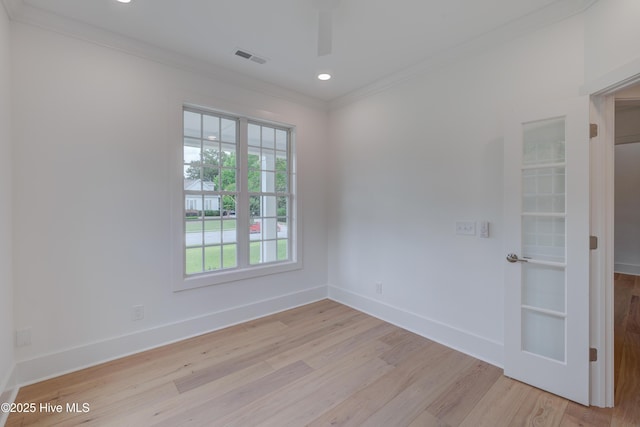 226 Bayfield Dr, Wilmington, NC 28411 - spare room featuring ornamental molding, light wood-style flooring, recessed lighting, and a ceiling fan