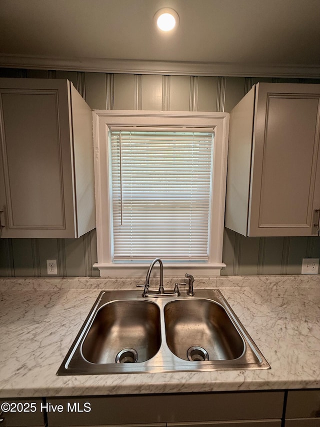 kitchen featuring a sink