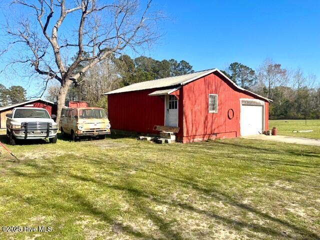 1885 NC-306, Grantsboro, NC 28529 - view of outbuilding