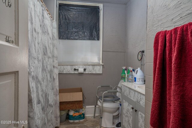 257 E Raleigh Blvd, Rocky Mount, NC 27801 - full bath featuring toilet and vanity
