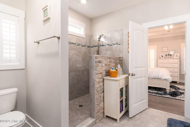 913 Wetherington Landing Rd, Stella, NC 28582 - ensuite bathroom featuring ensuite bath, walk in shower, and toilet