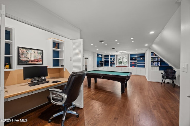 playroom with pool table, recessed lighting, built in shelves, and wood finished floors