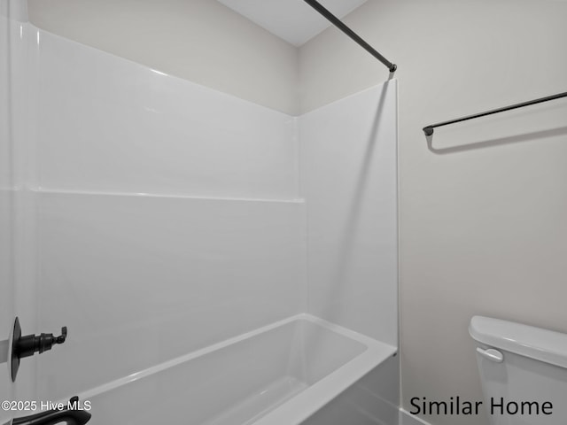 295 E Ivybridge Dr, Hubert, NC 28539 - full bath with toilet and tub / shower combination