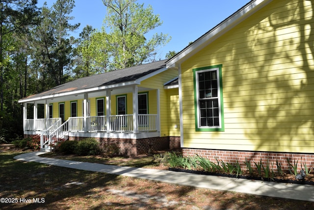 view of front of house featuring a porch
