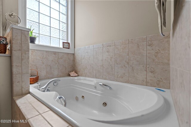 423 Black Diamond Dr, Wilmington, NC 28411 - full bath with a whirlpool tub