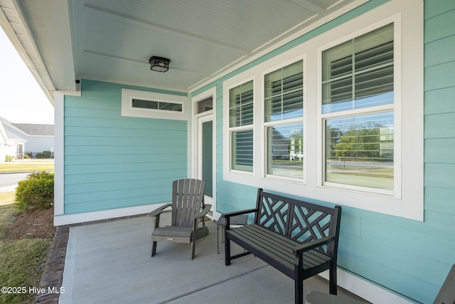 view of patio / terrace with covered porch