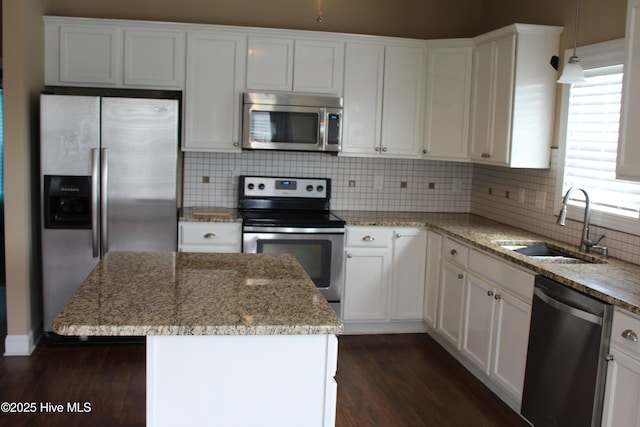 107 Pinyon Ln, Ayden, NC 28513 - unfurnished dining area featuring dark wood-style flooring, visible vents, a wealth of natural light, and an inviting chandelier