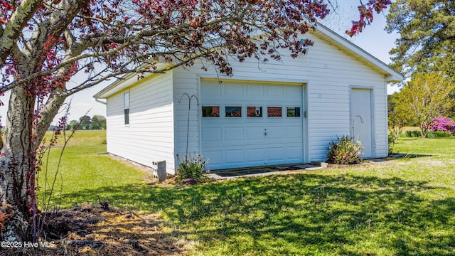 view of detached garage