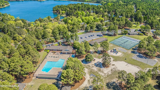 124 Shenandoah Rd E, West End, NC 27376 - bird's eye view of a large body of water, a pool area, and a forest