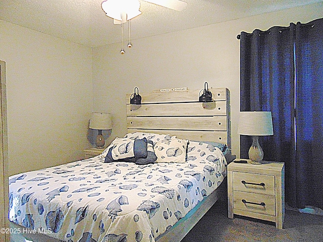 bedroom featuring a ceiling fan