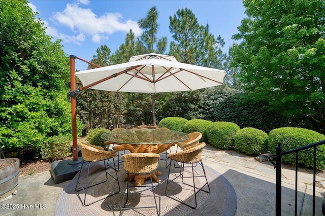 104 Old Club House Ln, Southern Pines, NC 28387 - view of patio / terrace with outdoor dining space
