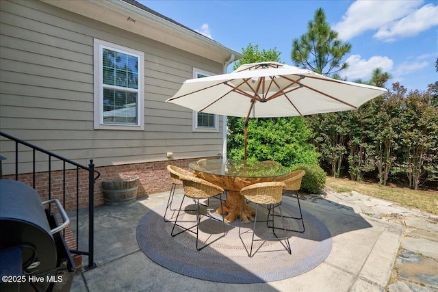 104 Old Club House Ln, Southern Pines, NC 28387 - view of patio / terrace featuring outdoor dining space