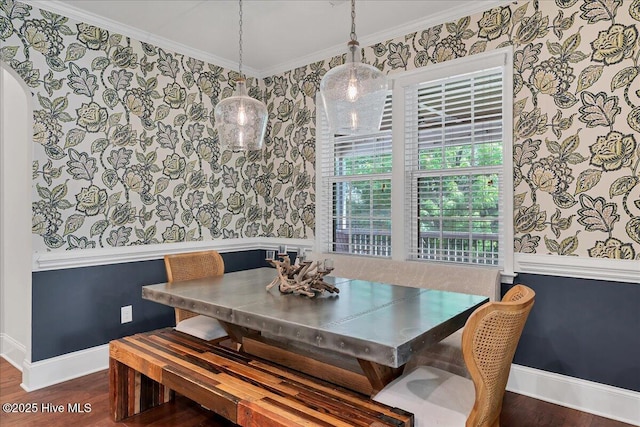 104 Old Club House Ln, Southern Pines, NC 28387 - dining space with arched walkways, wallpapered walls, wood finished floors, visible vents, and ornamental molding