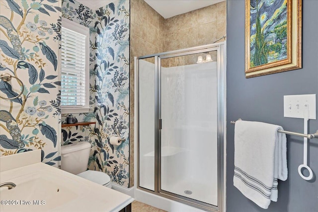 104 Old Club House Ln, Southern Pines, NC 28387 - carpeted bedroom featuring baseboards, ornamental molding, a ceiling fan, and visible vents