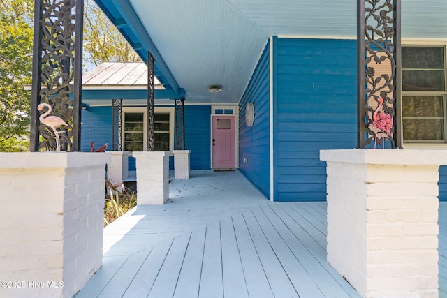 104 W Trent St, Trenton, NC 28585 - view of exterior entry with a porch