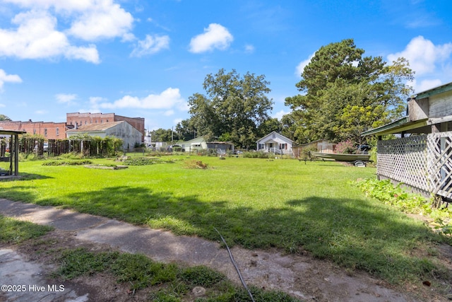 104 W Trent St, Trenton, NC 28585 - view of yard