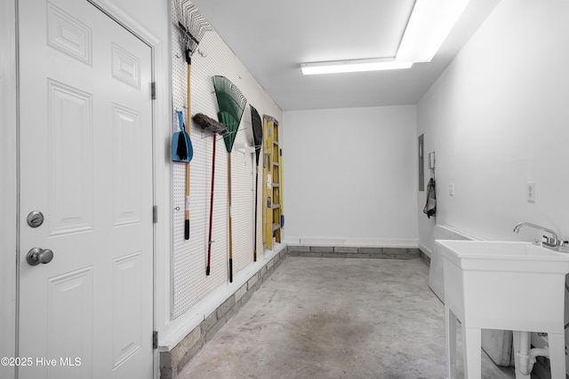 106 Oakmont Cir, New Bern, NC 28562 - bathroom featuring concrete flooring and a sink