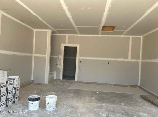 506 Grassy Gap Trl Unit 70, Aberdeen, NC 28315 - view of garage