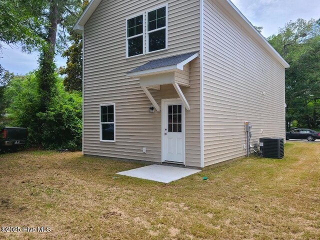 460 Maides Ave, Wilmington, NC 28405 - rear view of property with central AC