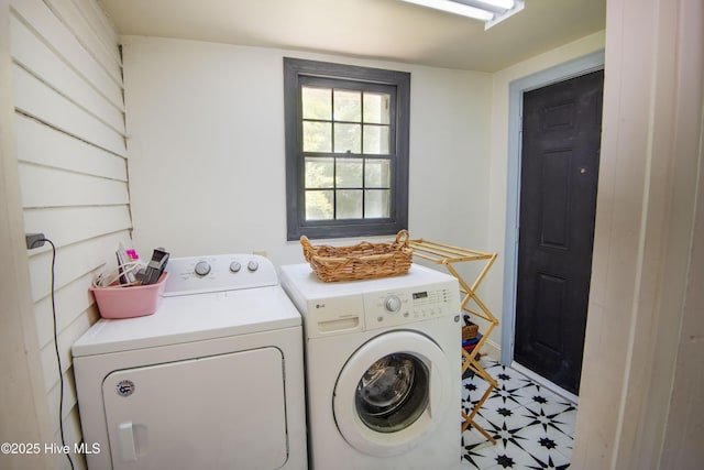 915 Saint David St, Tarboro, NC 27886 - clothes washing area with washing machine and clothes dryer and laundry area