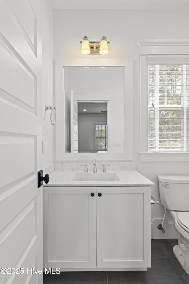 interior space with visible vents, baseboards, carpet, and recessed lighting